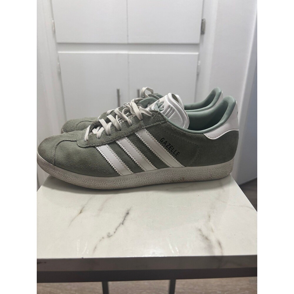 adidas Originals Women's Gazelle Shoes size 9.5 women’s 8.5 men’s - Picture 2 of 6